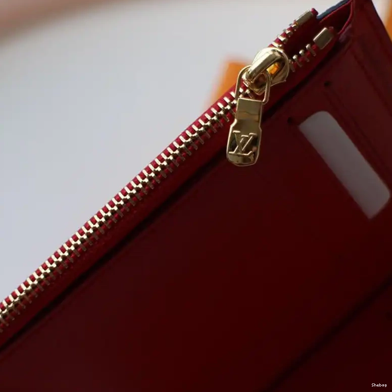 Bags 208B570074 LV 0807